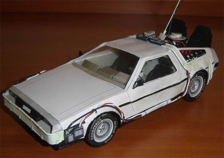 Back to the Future Delorean paper model by Cl udio Dias link 