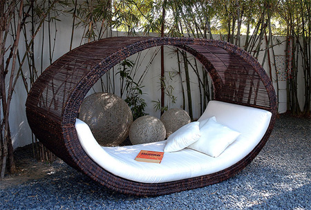 Sampon Daybed Outdoor Bed