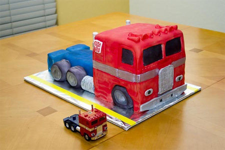 Optimus Prime Transformers Cake