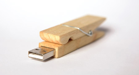 Wooden Clamp USB Flash Drive
