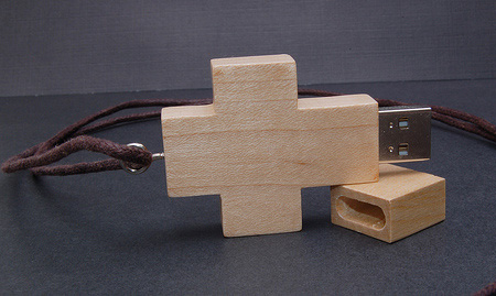 Wooden Cross USB Flash Drive