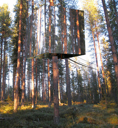 Unusual and Creative Tree Houses Seen On www.coolpicturegallery.net