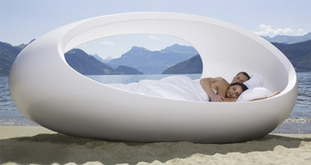 Egg Shaped Bed