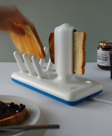 toster przesuwający tost