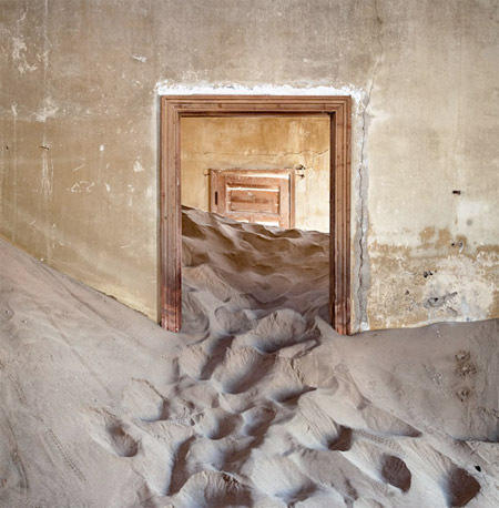 Abandoned House in the Desert