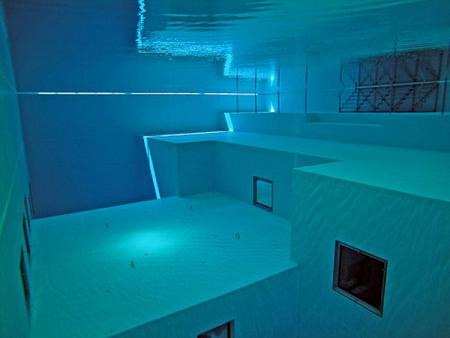 The Deepest Diving Pool in the World 3