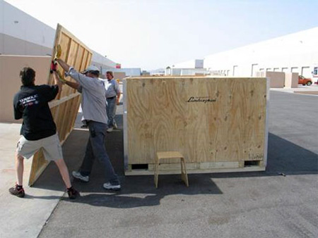 Unpacking New Lamborghini Reventon 3