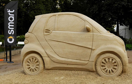 Creative Smart Car Sand Sculpture 2