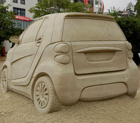 Creative Smart Car Sand Sculpture 4