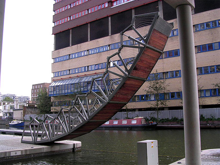 Incredible Rolling Bridge in London 5