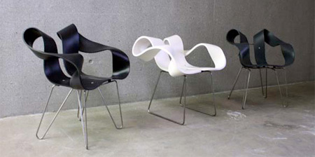 Toeloop Chair