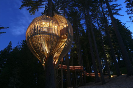 Yellow Treehouse Restaurant