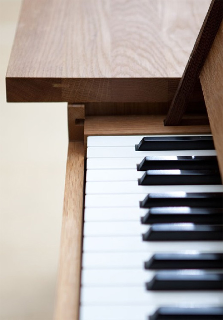 Piano Dinner Table