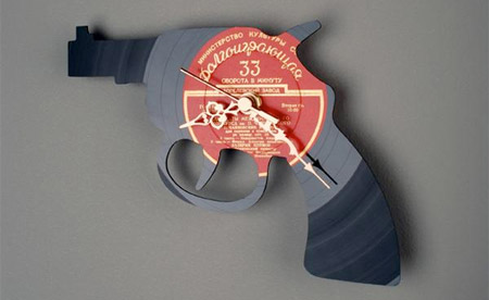 Gun Wall Clock