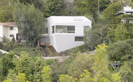 Modern Hill House in LA