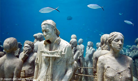 Underwater Crowd