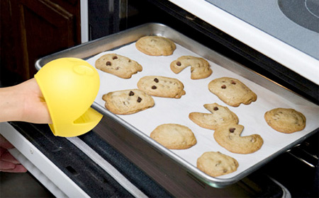 Pac-Man Oven Mitt