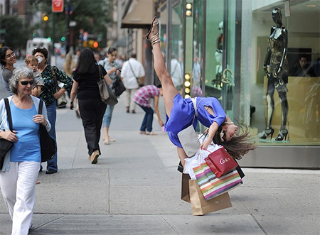 Shopping Dancer