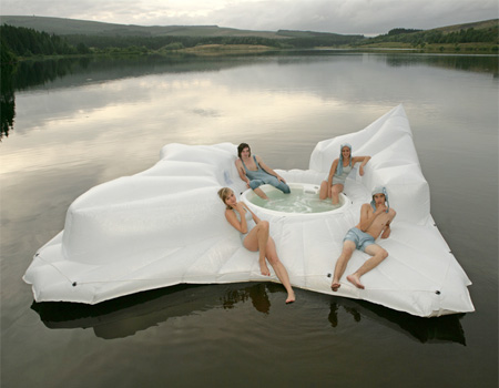 Iceberg Hot Tub