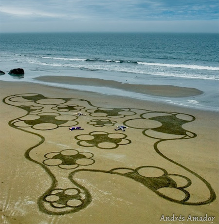 Andres Amador Sand Art