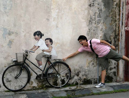 Unique Street Art by Ernest Zacharevic