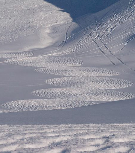 Art on Snow by Simon Beck