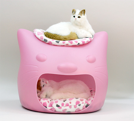 Cat Shaped Cat Bed