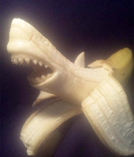 Banana Sculptures by Keisuke Yamada