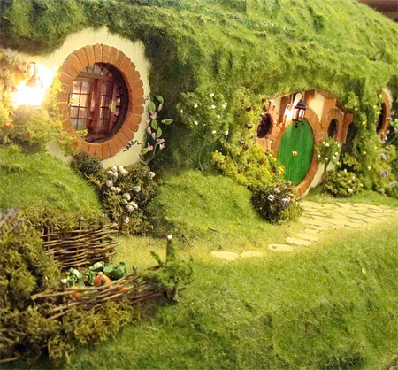 Hobbit Dolls House