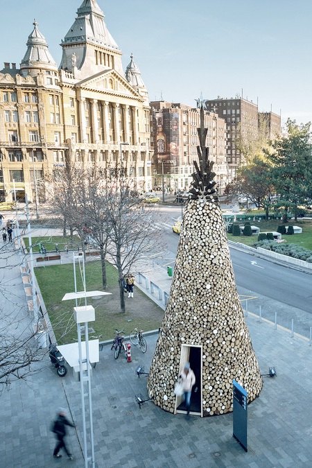 Wooden Logs Christmas Tree