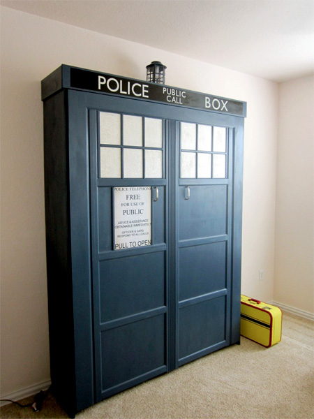 Doctor Who TARDIS Bed