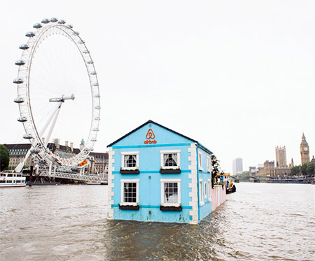 Floating House in London