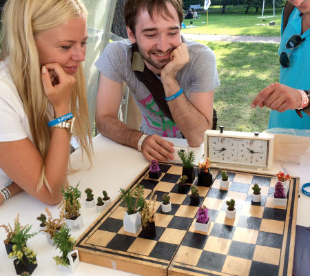 Micro Planter Chess Set