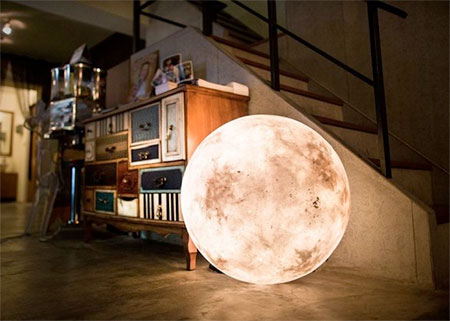 Luna Lamp