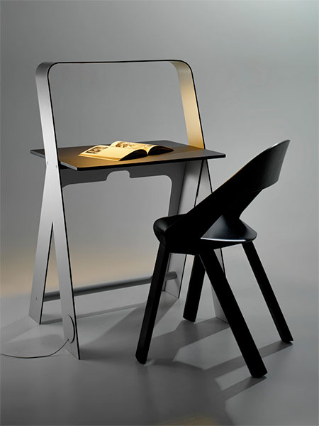 Torafu Light Desk