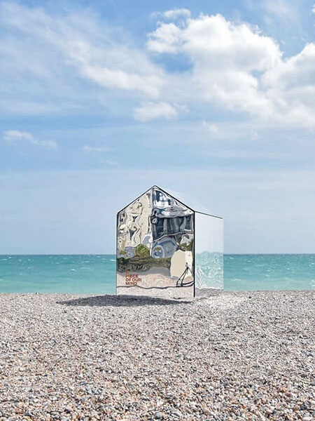 ECE Architecture Mirrored Beach Hut