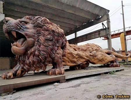 Giant Lion Tree Carving