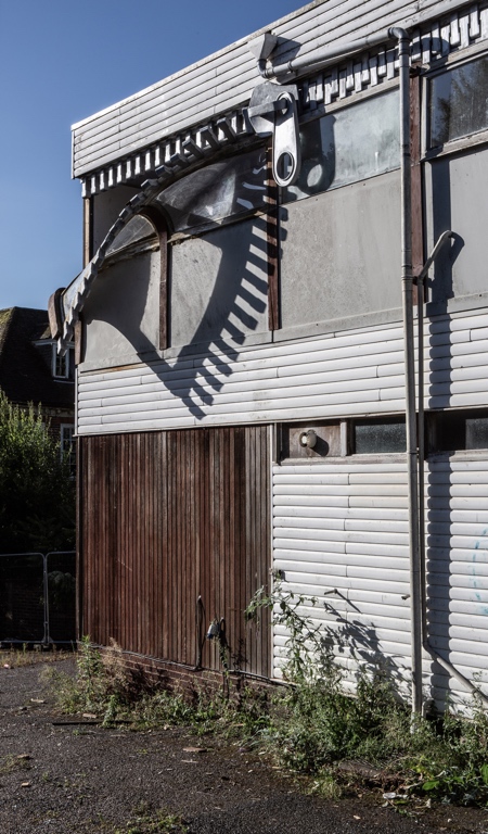 Alex Chinneck Zipper Building