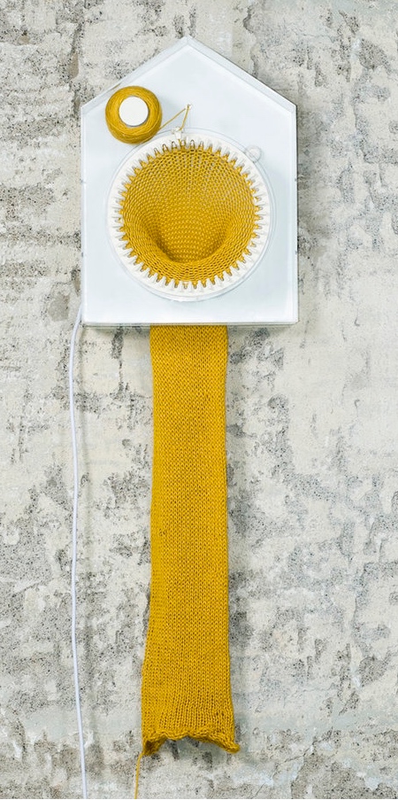 365 Knitting Clock