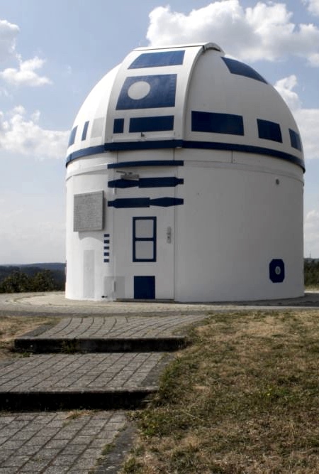 R2-D2 Building