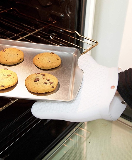 Mickey Mouse Oven Glove