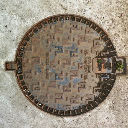 OaKoAk Manhole Cover