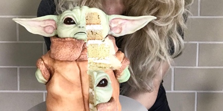 Baby Yoda Cake