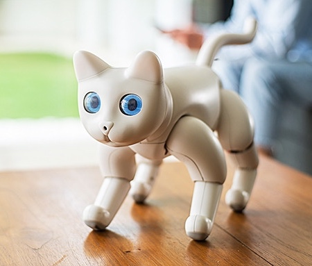 Bionic Robot Cat