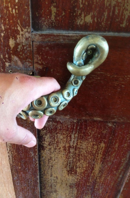 Octopus Handle