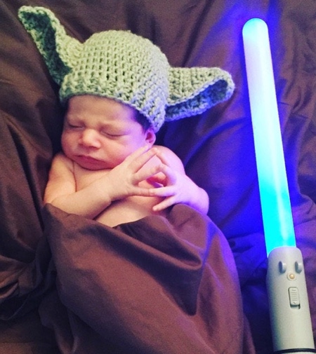 Knitted Baby Yoda Hat