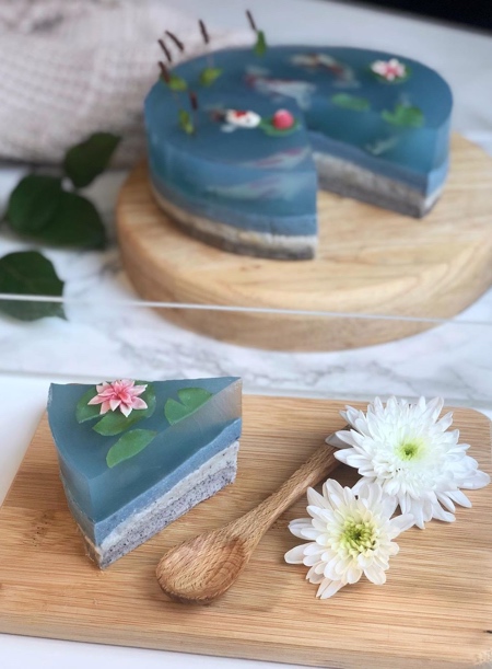 Pond Cake