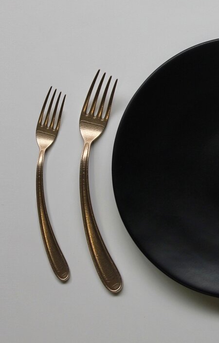 Circular Flatware