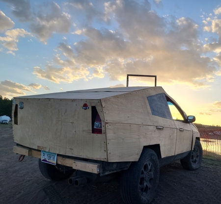 Wood Tesla Cybertruck