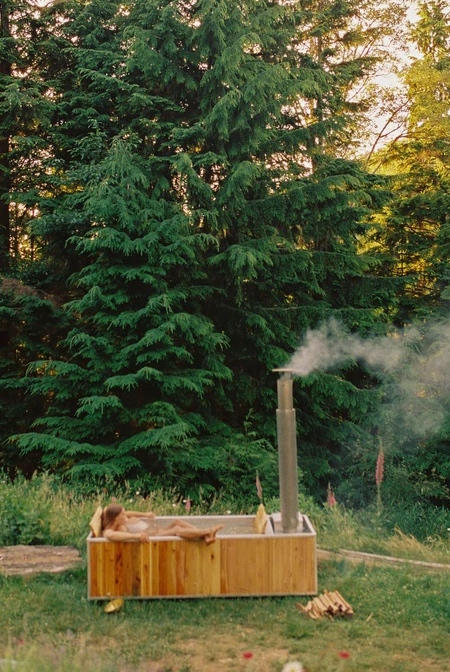GOODLAND Wood Burning Hot Tub
